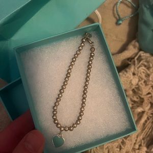 Tiffany Blue Heart Tag Bead Bracelet in Silver, 4 mm💙